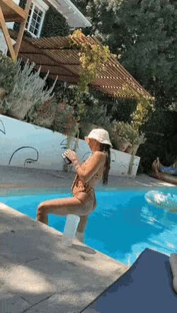 Ass Bikini Pool Vanessa Hudgens clip