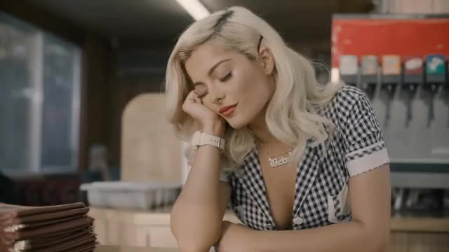 Bebe Rexha @ Meant to Be - Cleavage