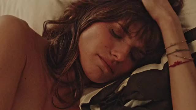 Lake Bell - How to make it in America 3 (2) new