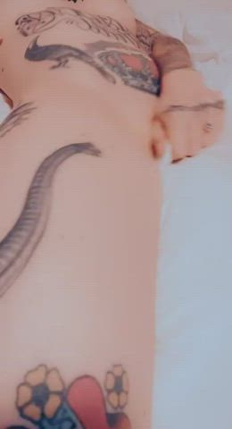 amateur clit rubbing pillow humping shaved shaved pussy solo tattoo clip