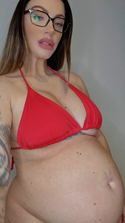 Enjoy my pregnant body and pussy