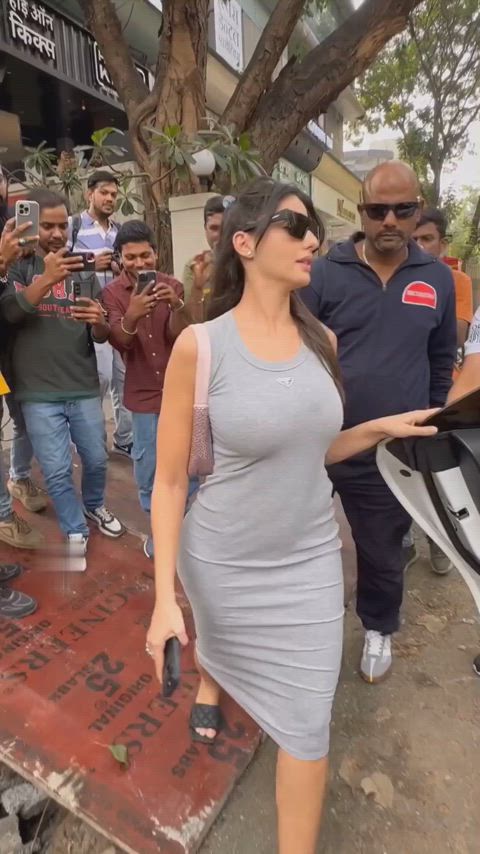 big ass bollywood desi indian moroccan phat ass public sideboob tease tits clip