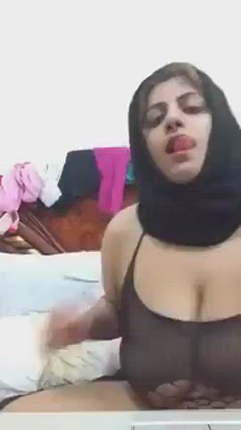 amateur arab big ass big tits camgirl hijab homemade masturbating clip
