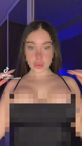 Big Tits Brunette Censored Dancing Huge Tits TikTok Tits clip