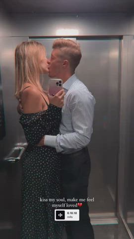 Babe Big Tits Kissing clip