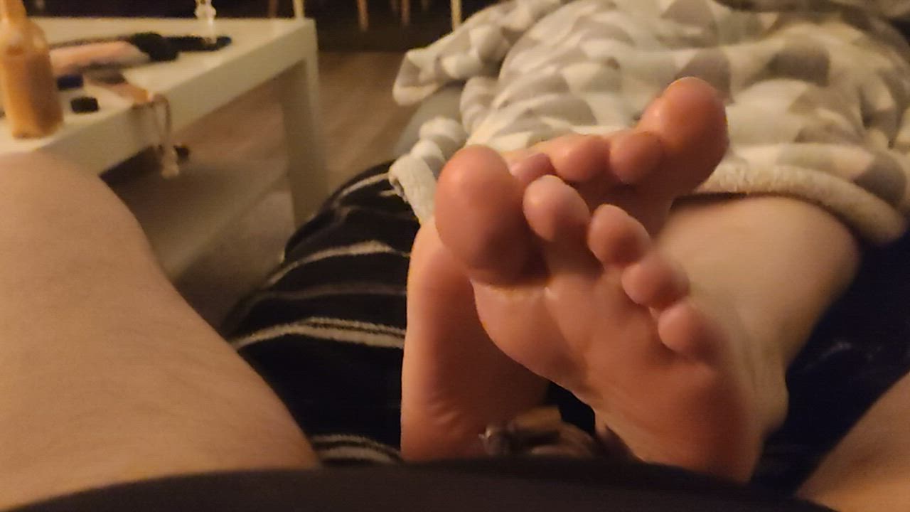 She loves to tease her locked property with her sexy feet pt1