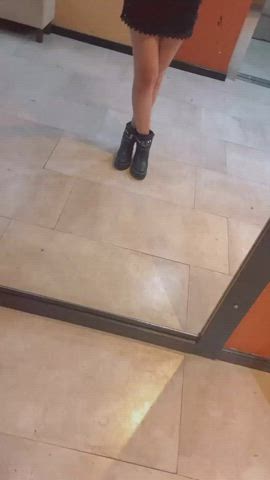 Girls Latina Legs clip