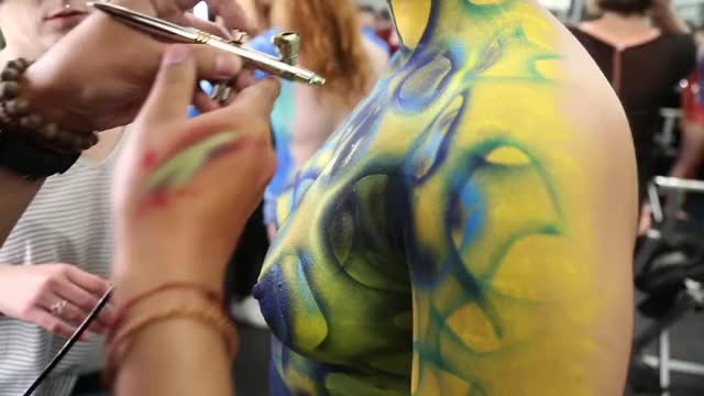 COURS AIR BRUSH ARTISTIQUE | Make-Up Atelier Paris