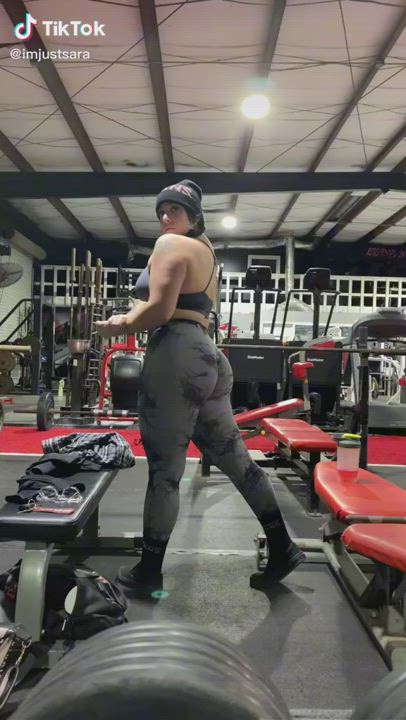 Ass Fitness Gym Muscular Girl TikTok clip