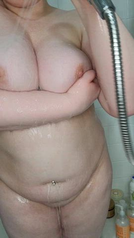 chubby curvy shower tits wet clip