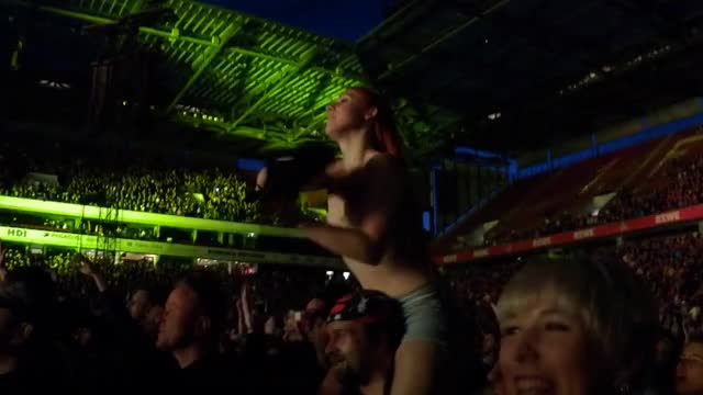 Concert Bitch