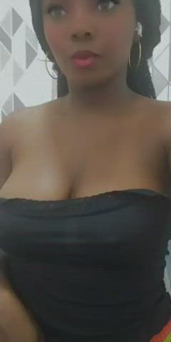camgirl curvy ebony latina natural tits nipples seduction tits webcam clip