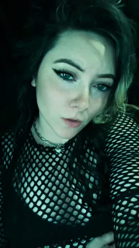 alt alternative brunette cute emo goth pretty tiktok white girl goth-girls clip