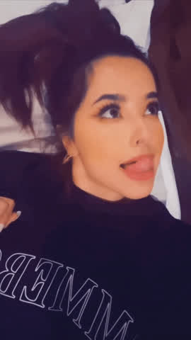 brunette cute orgasm clip
