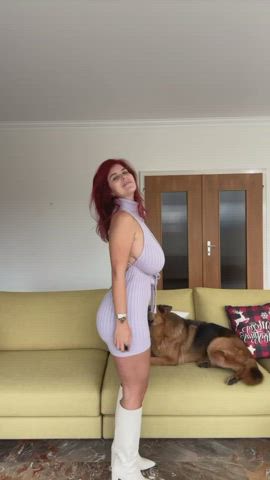 cleavage dancing huge tits clip