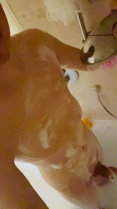 [22] Do you want to rinse me off? 😉😋