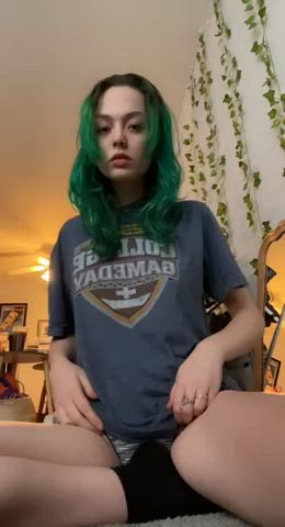 I think green hair and tits is a great combination