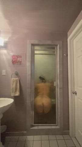 ass naked shower clip