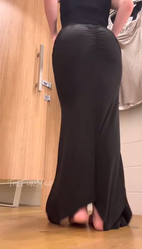 dressing room milf naked undressing clip