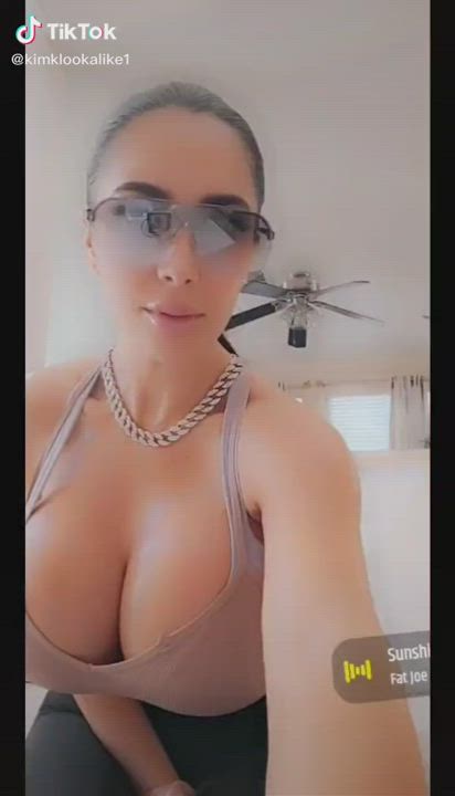 Big Tits Boobs Fake Boobs clip