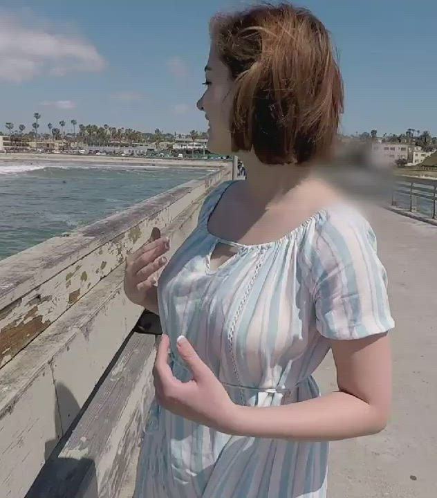 Flashing Public Tits clip