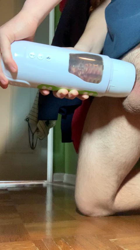 18 | My new automatic toy made me cum so hard 😋