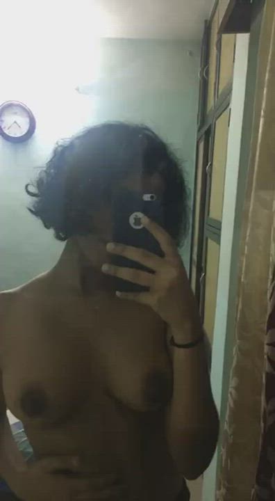 Girlfriend Naked Natural Tits clip
