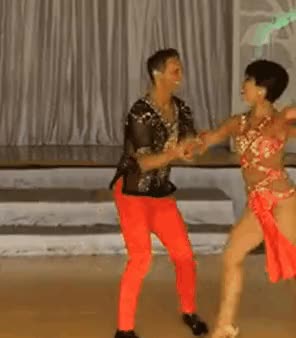 salsa dancing spins