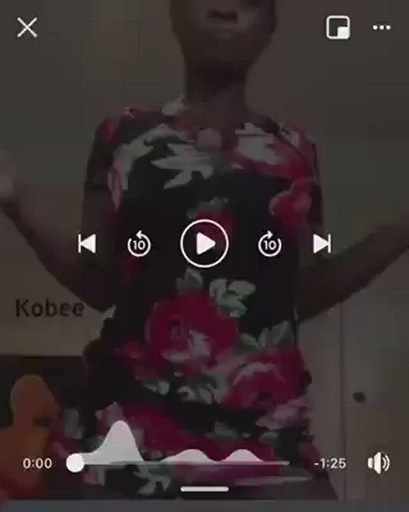 Dancing Ebony Sensual clip