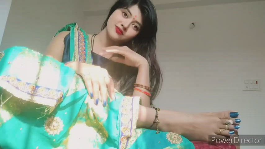 feet foot fetish indian teasing toes clip