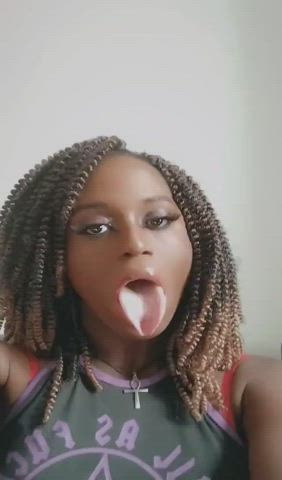 Ebony Long Tongue Oral Tongue Fetish Trans Woman clip