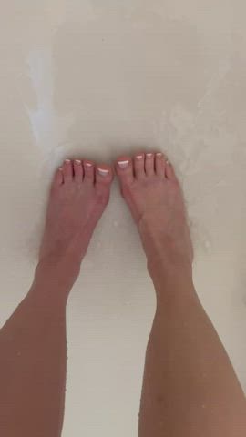 Clean shower feet