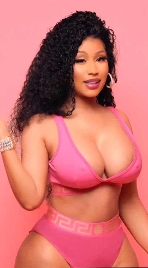 Nicki bouncing pink tits