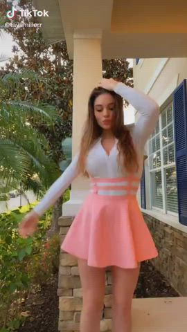 brunette dancing tiktok clip