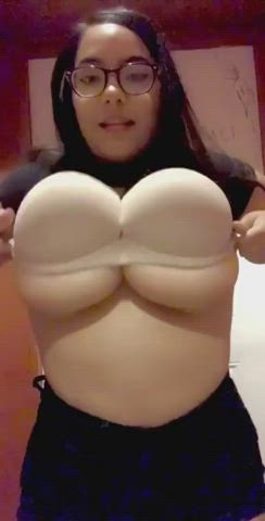 Big Tits Cute Glasses Huge Tits Latina clip