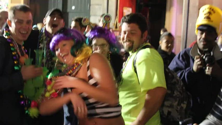 big tits caught exhibitionism exhibitionist flashing huge tits mardi gras natural