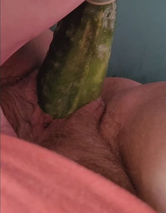 BBW Cucumber Dildo Hairy Pussy Masturbating Object Insertion clip