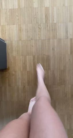 18 Years Old Feet Legs Teen Toes clip