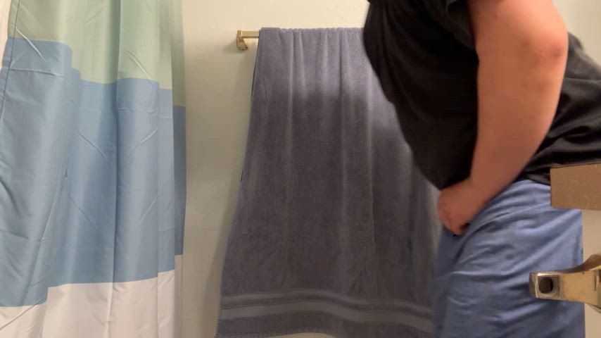 Video of me wetting myself as I try to get my triple-knotted shorts untied