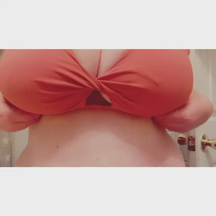 20% off for the next 20 subs. Only sub if you love huge tits and lots of cum