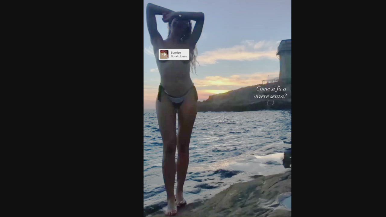Italian Model Topless clip