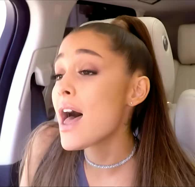 Ariana Grande clip