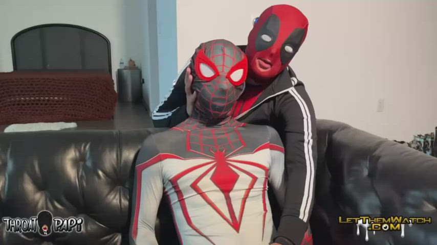 Deadpool sucking Spider-Man’s Uncut meat! 🕸🍆💦👅
