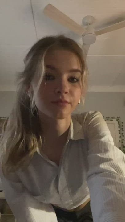 Blonde TikTok White Girl clip