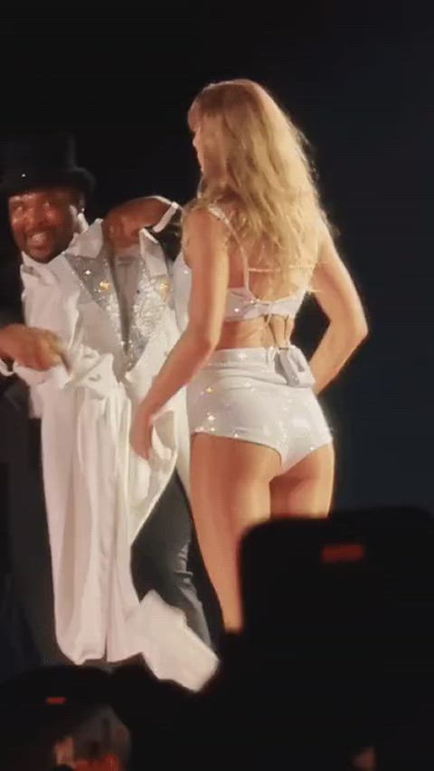 ass round butt taylor swift clip