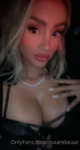 Blonde Boobs Lips clip