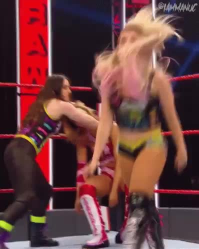 Alexa Bliss is IIconic!!!!!!!!