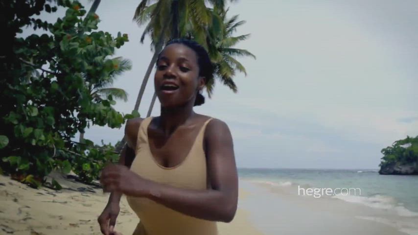 beach ebony huge tits clip