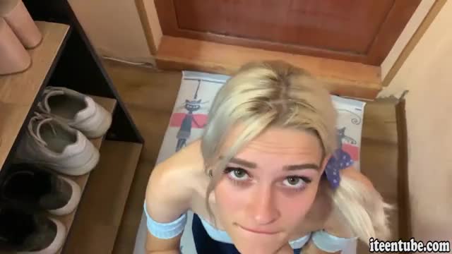 Adorable teen face want to blow !! at iteentube.com