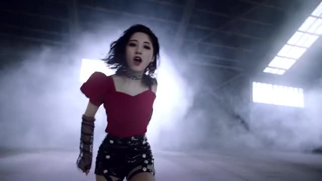 PURPLE KISS 'My Heart Skip a Beat' Performance Video / Yuki